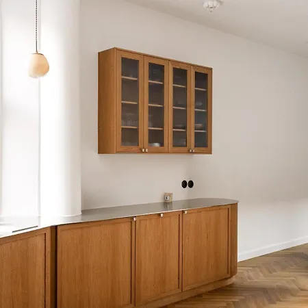 Lägenhet 4 Bed 8 Pax 240m2 2 Bath Illustrative Furnishings *