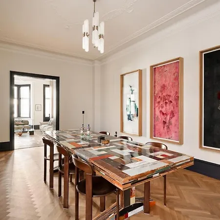 Lägenhet 4 Bed 8 Pax 240m2 2 Bath Illustrative Furnishings
