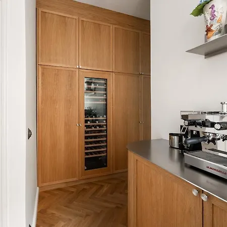 4 Bed 8 Pax 240m2 2 Bath Illustrative Furnishings Copenhaga
