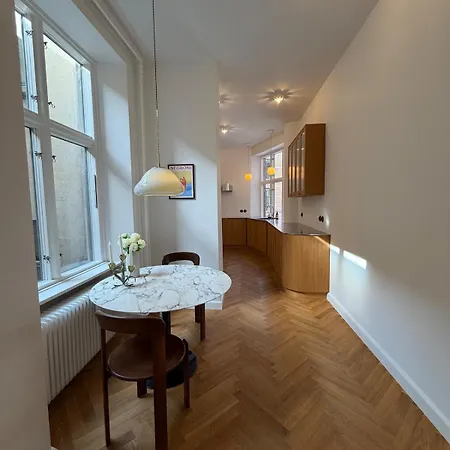 4 Bed 8 Pax 240m2 2 Bath Illustrative Furnishings Copenhaga